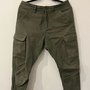 H&M Slim Taper Cargo Pants - 30” (Fits more like 31” or 32”)